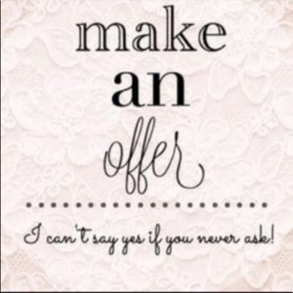 Quilted Bebe Black Crossbody w/ Gold Chain - Picture 13 of 14